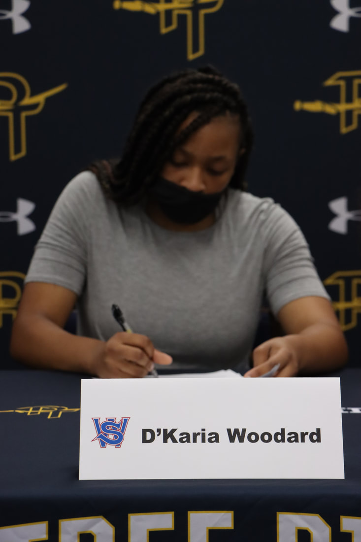 4/9/21 D'Karia Woodard signs with Southwestern Oregon Community College to continue her education and basketball career. 