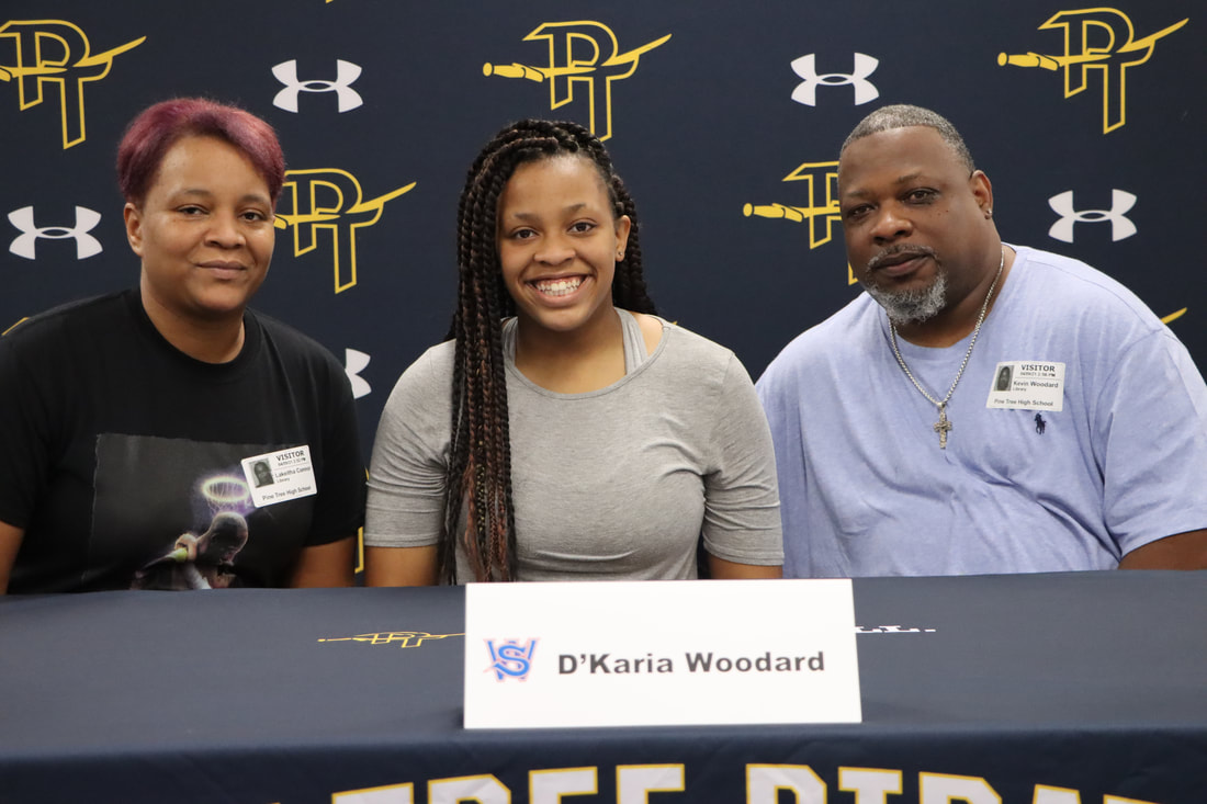 4/9/21 D'Karia Woodard signs with Southwestern Oregon Community College to continue her education and basketball career. 